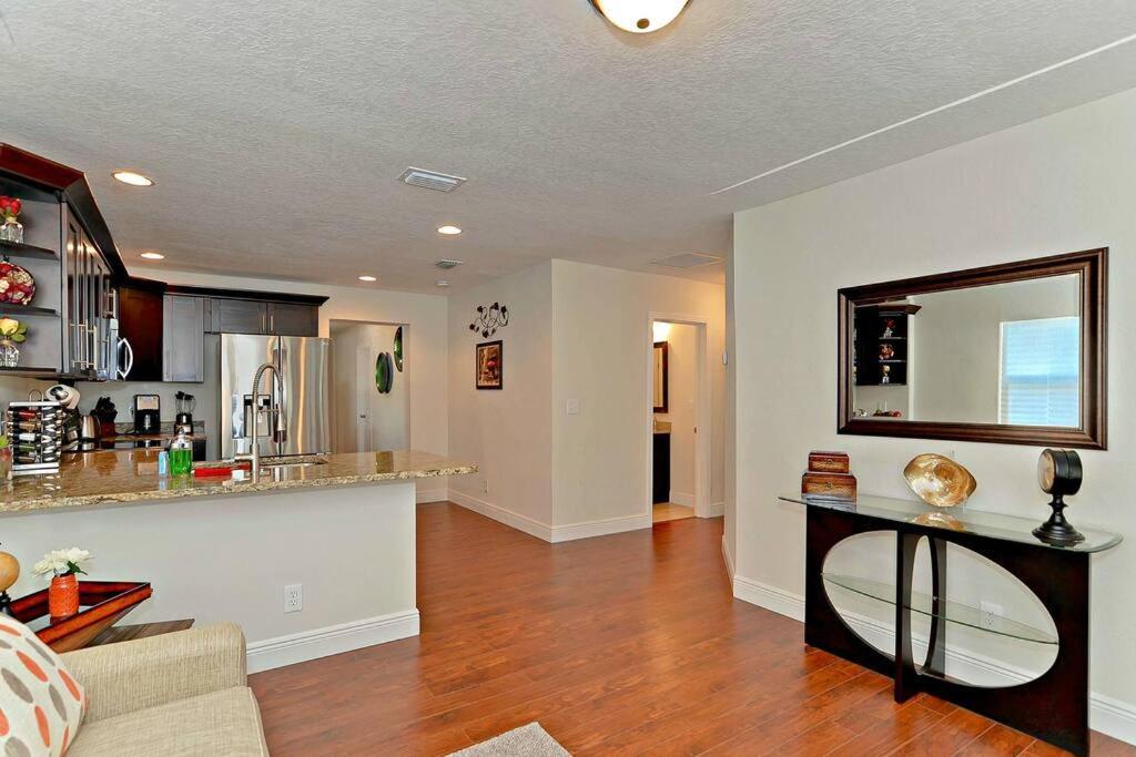 Spacious House With Big Backyard In N. Hyde Park / Close To Downtown Τάμπα Εξωτερικό φωτογραφία